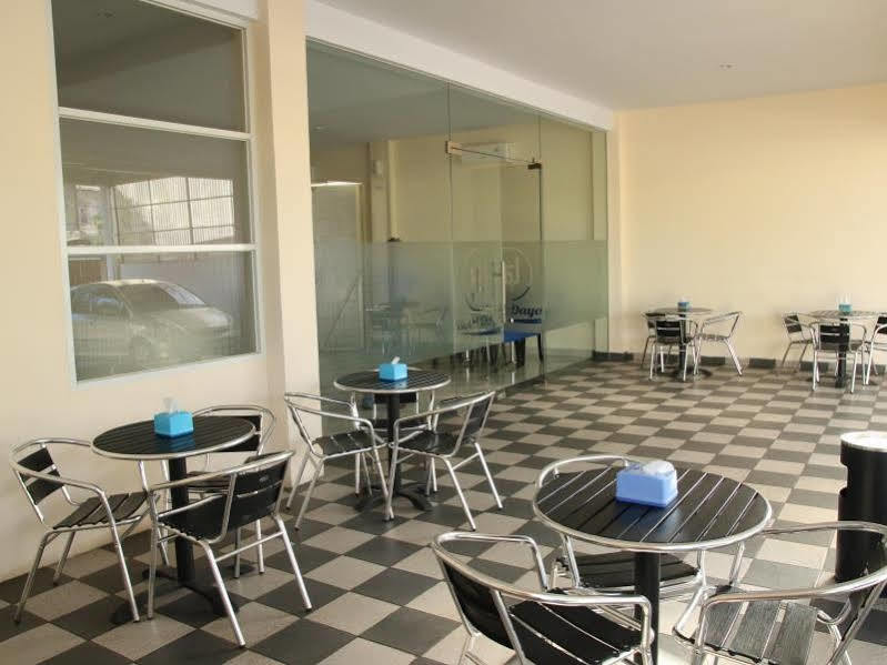 Daya Hotel Μακασάρ Εξωτερικό φωτογραφία